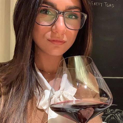 Mia K. (@miakhalifa) • Instagram photos and videos